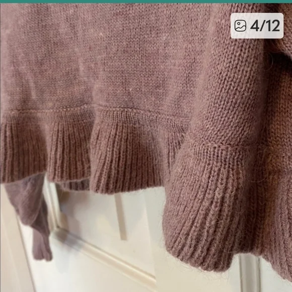 Urban Behaviour Angora Blend Cropped Ruffle Front Sweater XS NWT - Picture 4 of 9
